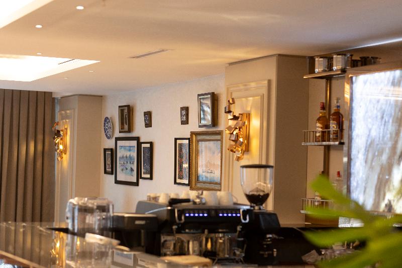 Grand Hilarium Hotel - Lobi