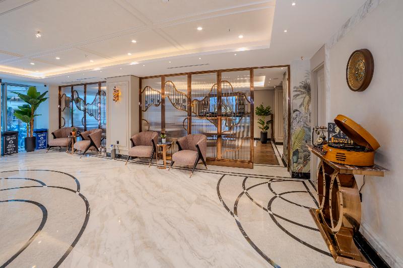 Grand Hilarium Hotel - Lobi