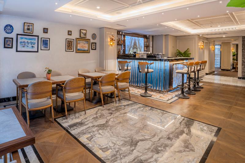 Grand Hilarium Hotel - Lobi