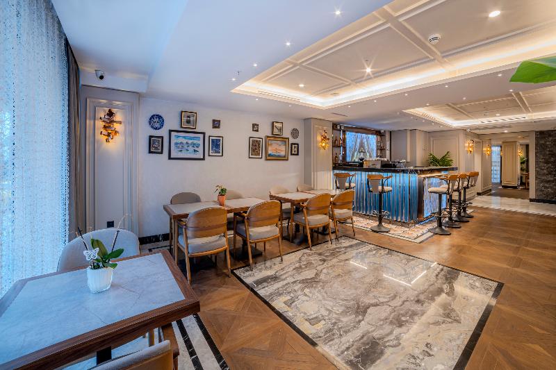 Grand Hilarium Hotel - Lobi
