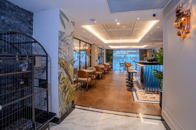 Grand Hilarium Hotel - Lobi