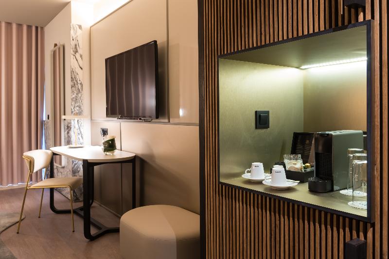 Azoris Royal Garden Leisure & Conference Hotel - Oda
