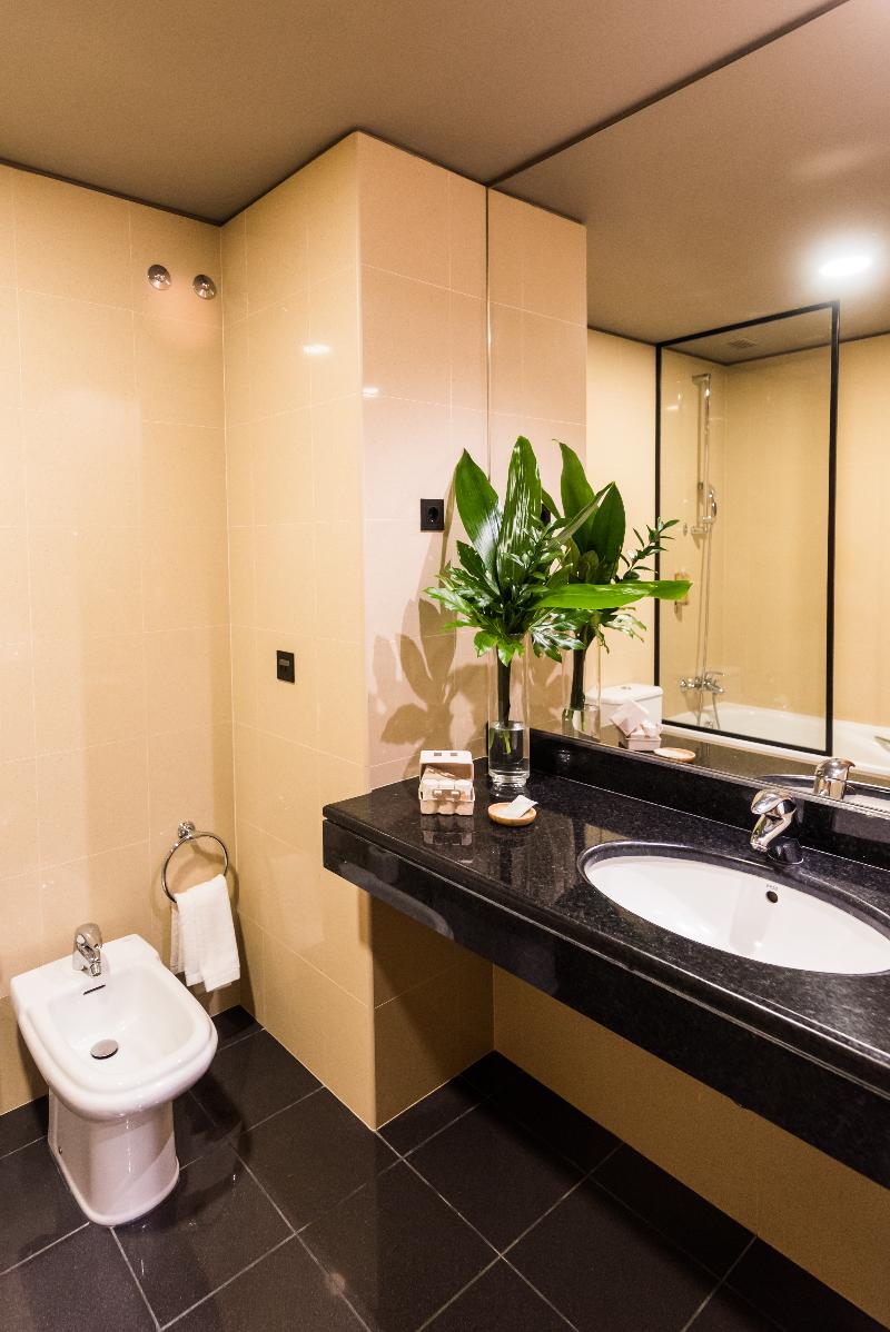 Azoris Royal Garden Leisure & Conference Hotel - Oda