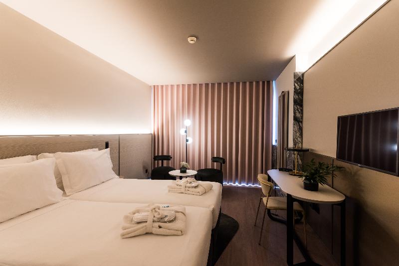 Azoris Royal Garden Leisure & Conference Hotel - Oda
