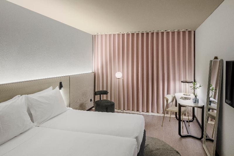 Azoris Royal Garden Leisure & Conference Hotel - Oda