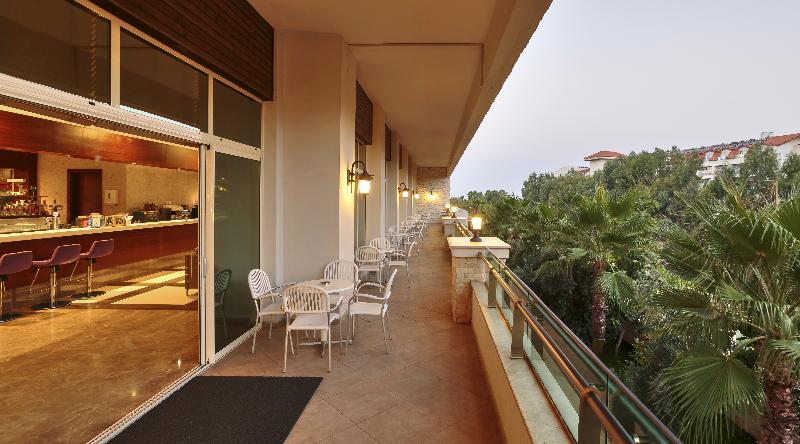 Sunis Evren Beach Resort - Teras