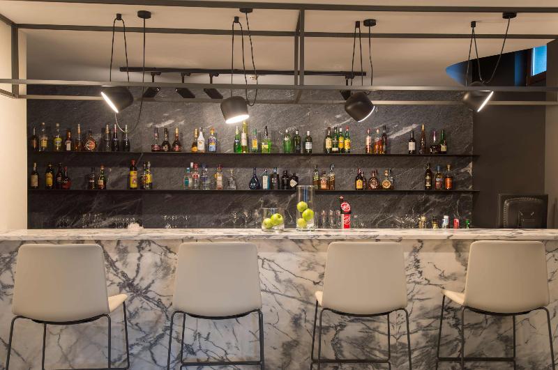 Azoris Angra Garden - Plaza Hotel - Bar