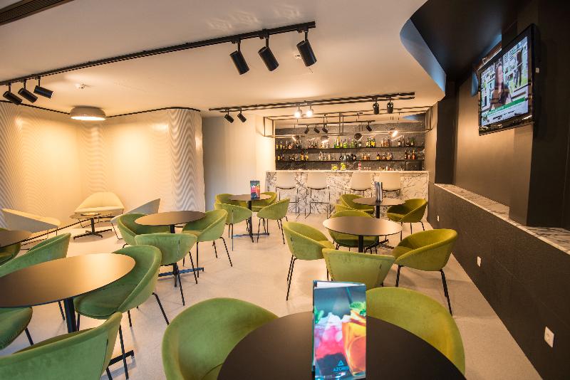 Azoris Angra Garden - Plaza Hotel - Bar