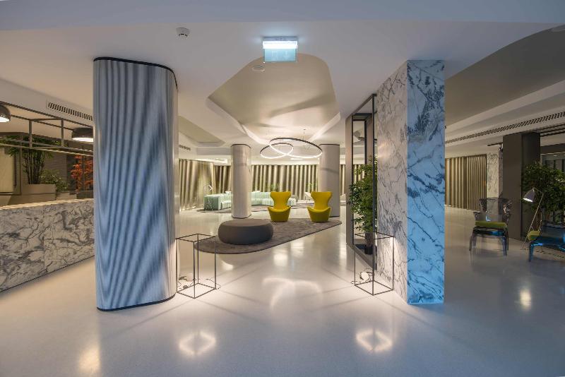 Azoris Angra Garden - Plaza Hotel - Lobi