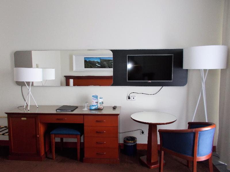 Azoris Faial Garden - Resort Hotel - Oda
