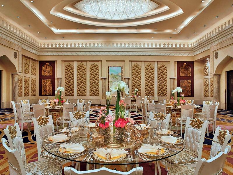 Sharq Village & Spa - Lobi