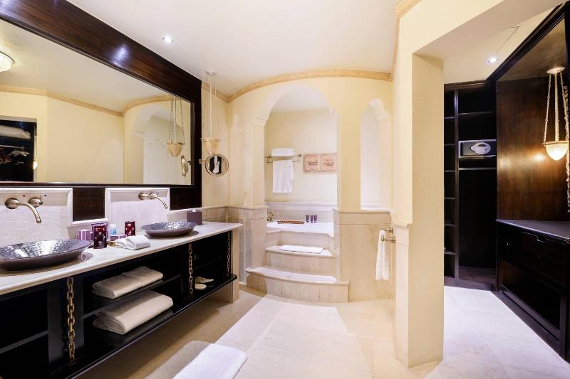 Sharq Village & Spa - Oda