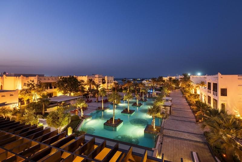 Sharq Village & Spa - Havuz
