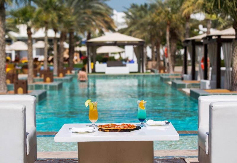 Sharq Village & Spa - Havuz