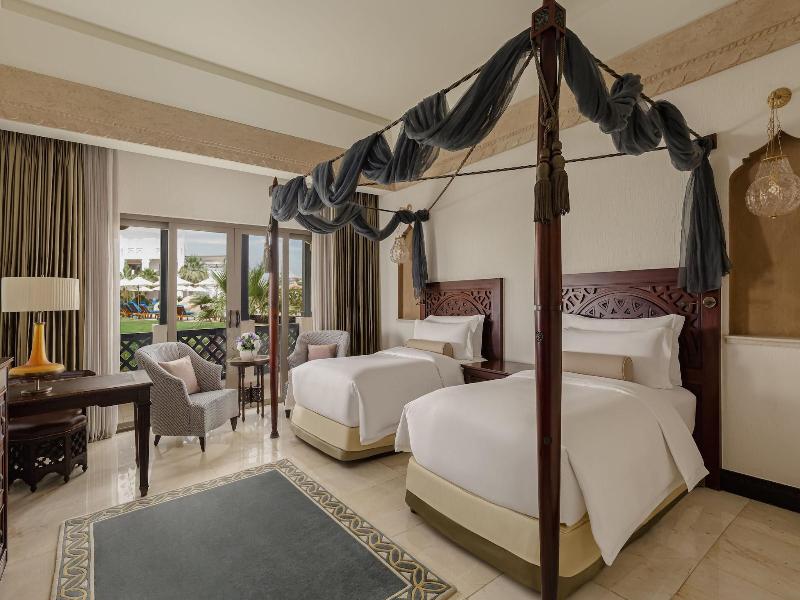 Sharq Village & Spa - Havuz