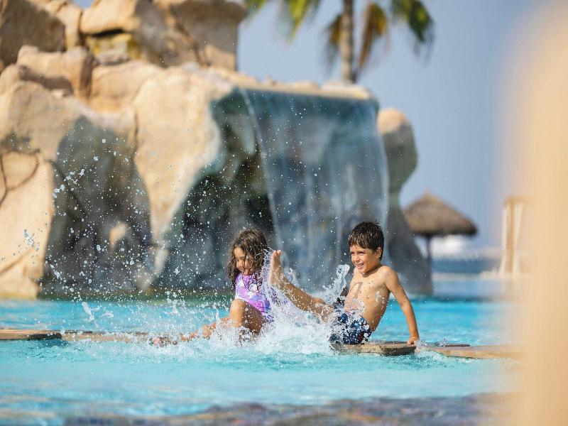 Sharq Village & Spa - Havuz