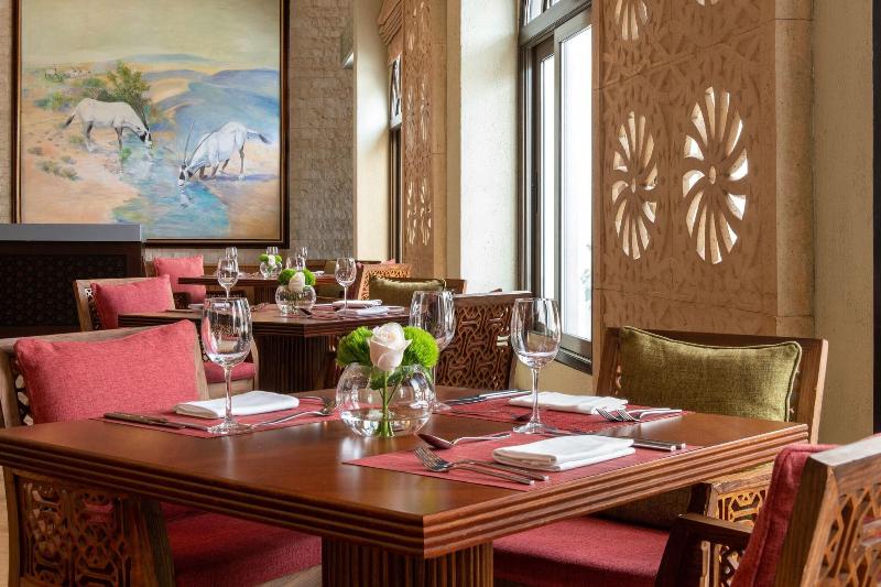 Sharq Village & Spa - Restoran
