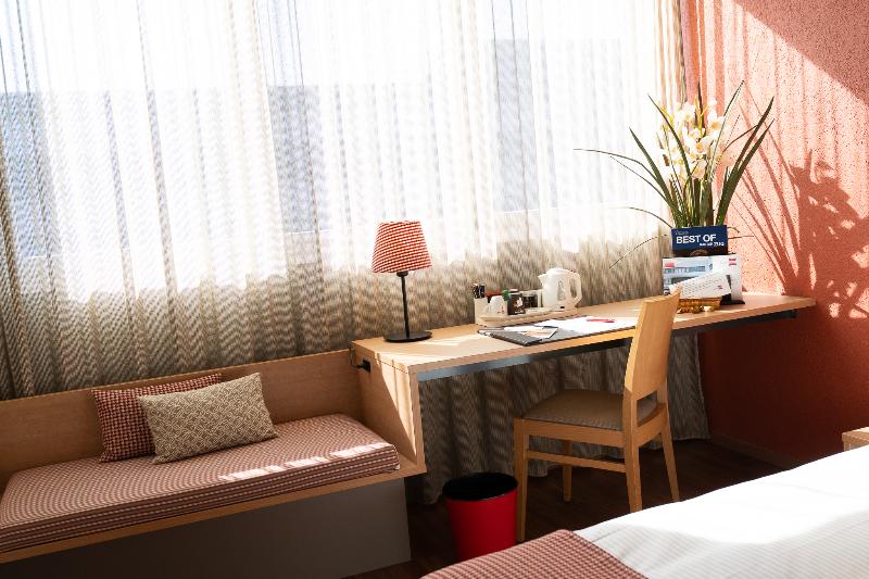 SwissEver Hotel - Oda