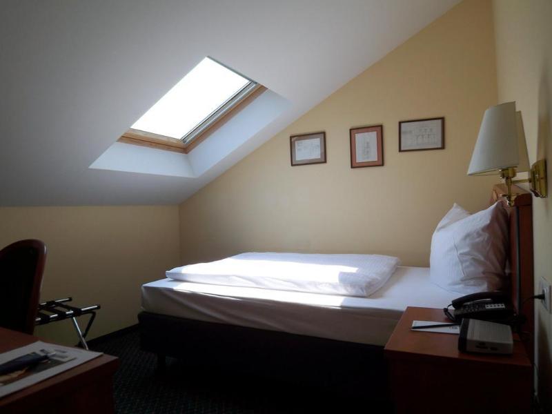 Best Western Parkhotel Krone - Genel