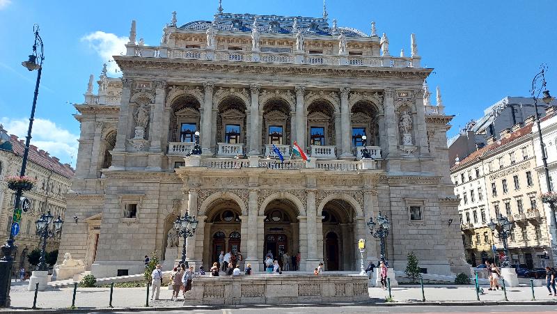 Opera Residence - Genel