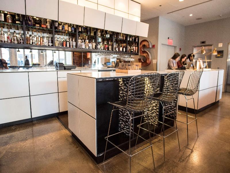 Nu Hotel - Bar