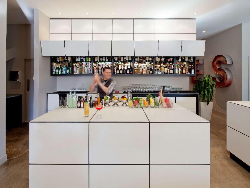 Nu Hotel - Bar