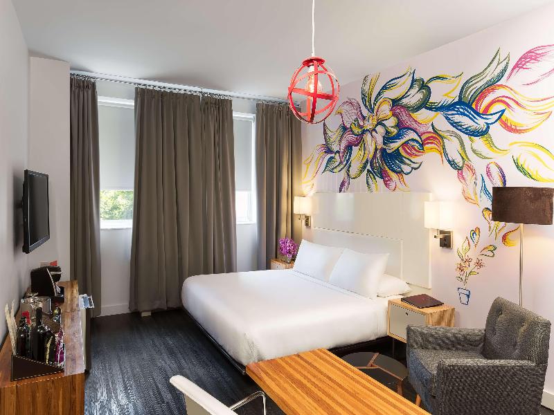Nu Hotel - Oda