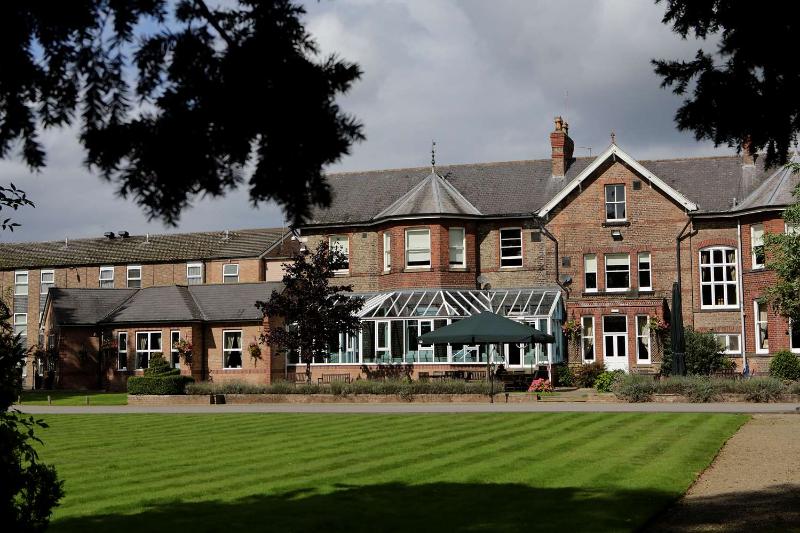 Burn Hall Hotel - Genel