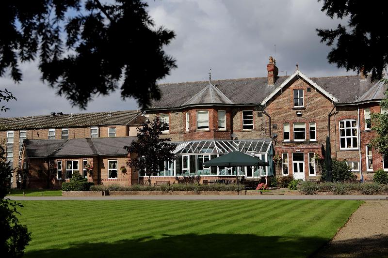 Burn Hall Hotel - Genel
