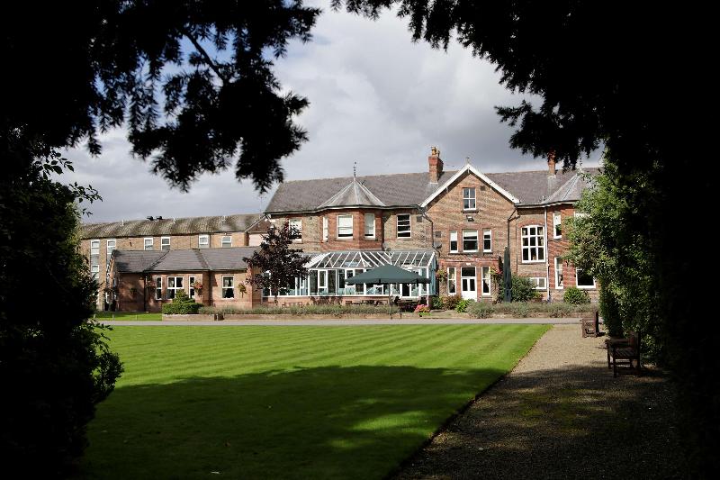 Burn Hall Hotel - Genel