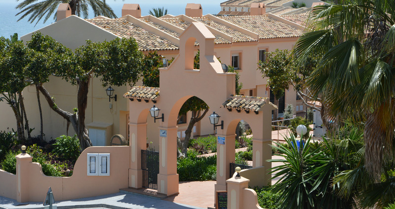 Ramada Hotels & Suites by Wyndham Costa del Sol - Genel