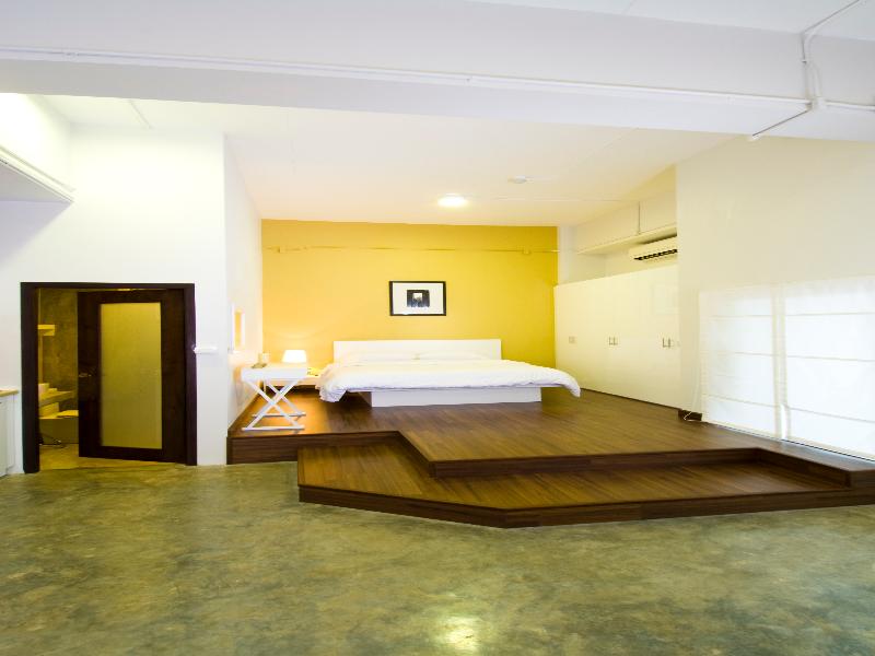 T Series Place(formerly 212 Serviced Apartment) - Oda