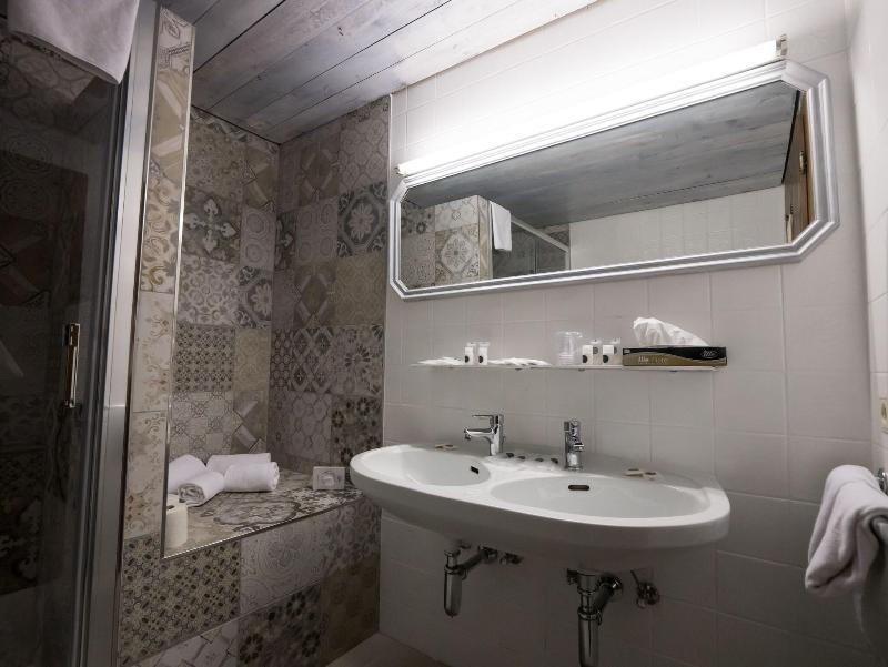 MIRA Hotel Schloss Rosenegg - Oda