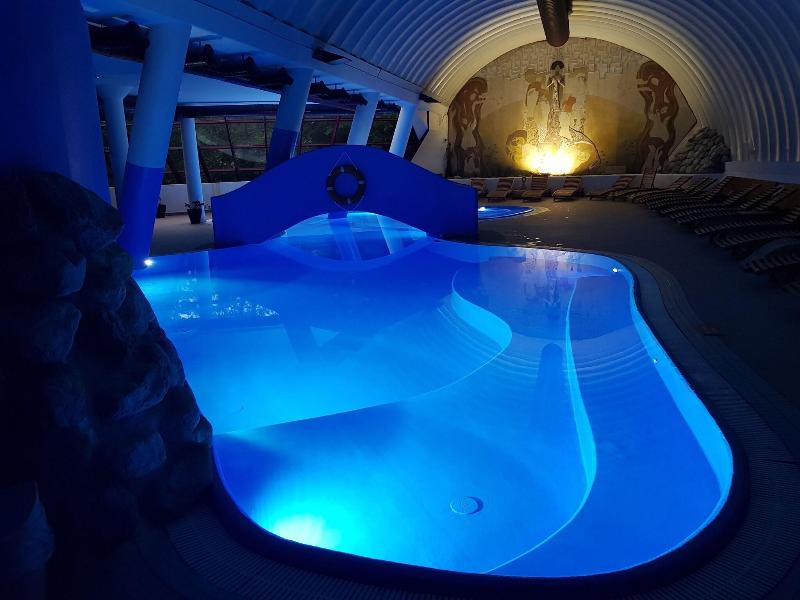 MIRA Hotel Schloss Rosenegg - Havuz