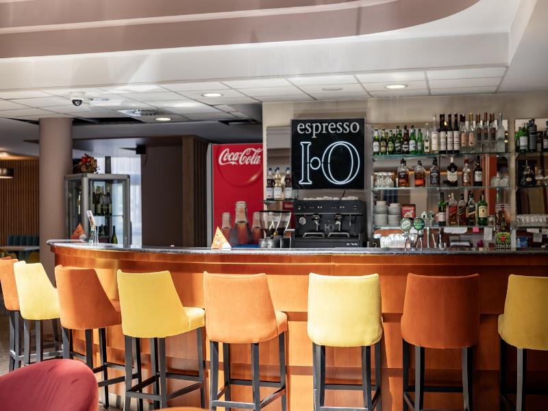 Airport Hotel Budapest - Bar