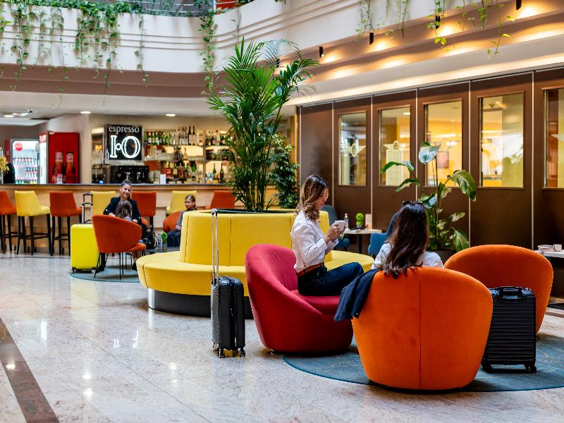 Airport Hotel Budapest - Lobi
