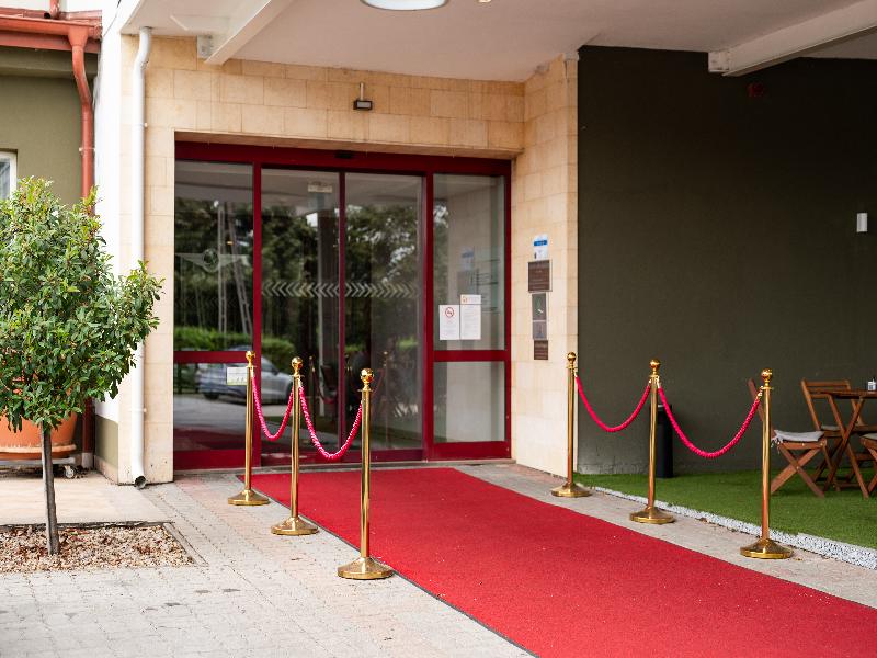 Airport Hotel Budapest - Genel