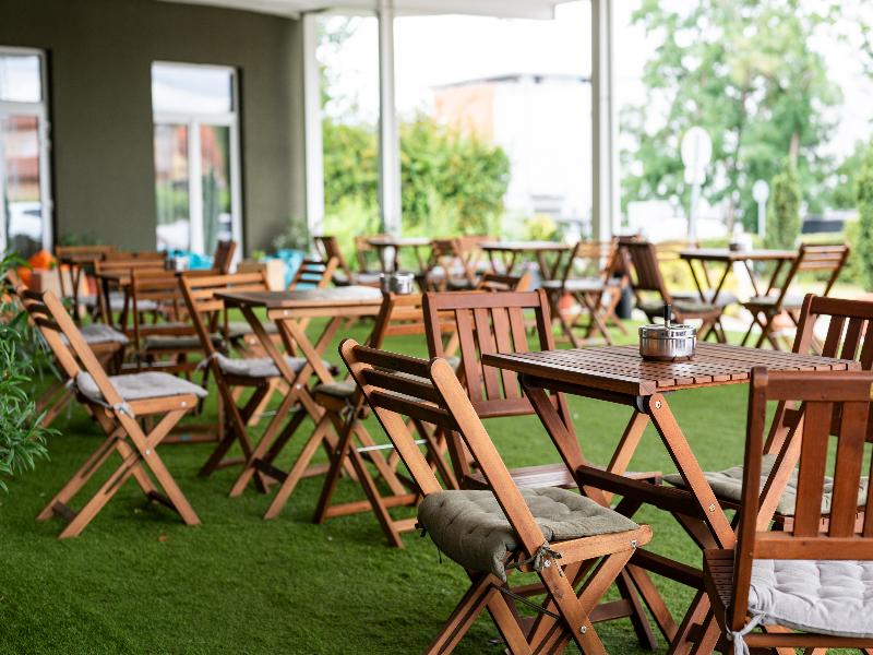 Airport Hotel Budapest - Teras