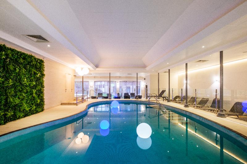 Felbridge Gatwick Hotel & Spa - Havuz