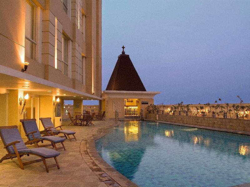 Novotel Semarang - Havuz