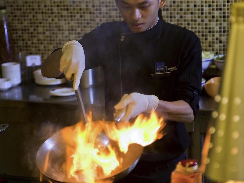Novotel Semarang - Restoran