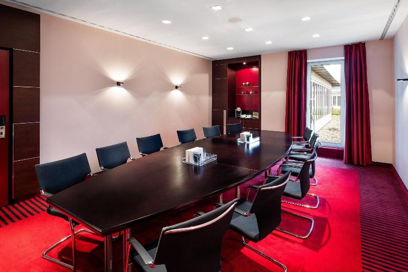 Sheraton Düsseldorf Airport - Toplantı