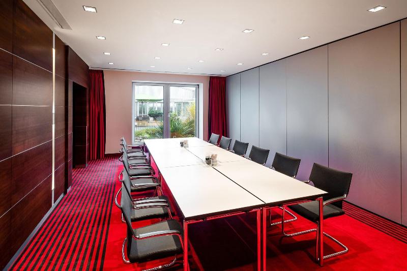 Sheraton Düsseldorf Airport - Toplantı