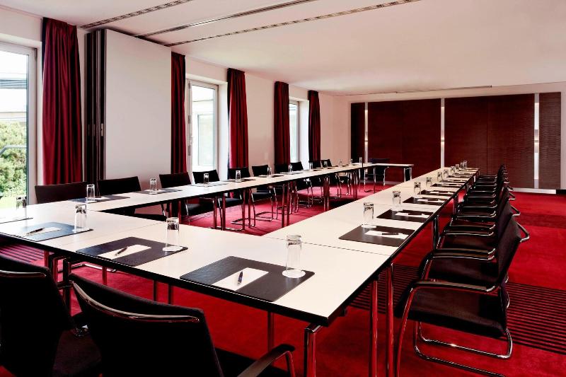 Sheraton Düsseldorf Airport - Toplantı