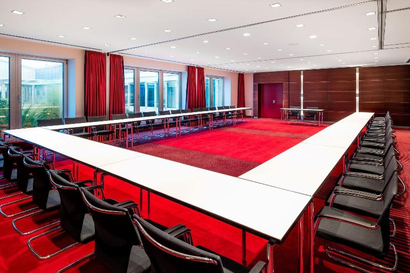 Sheraton Düsseldorf Airport - Toplantı