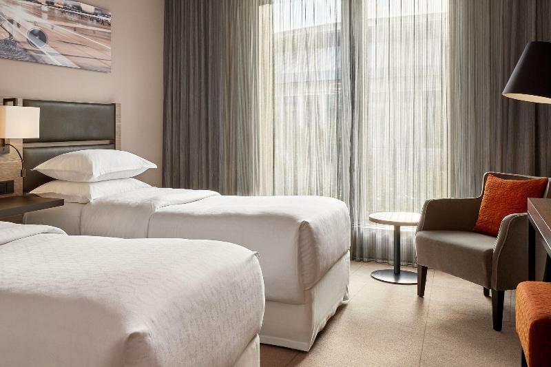 Sheraton Düsseldorf Airport - Oda