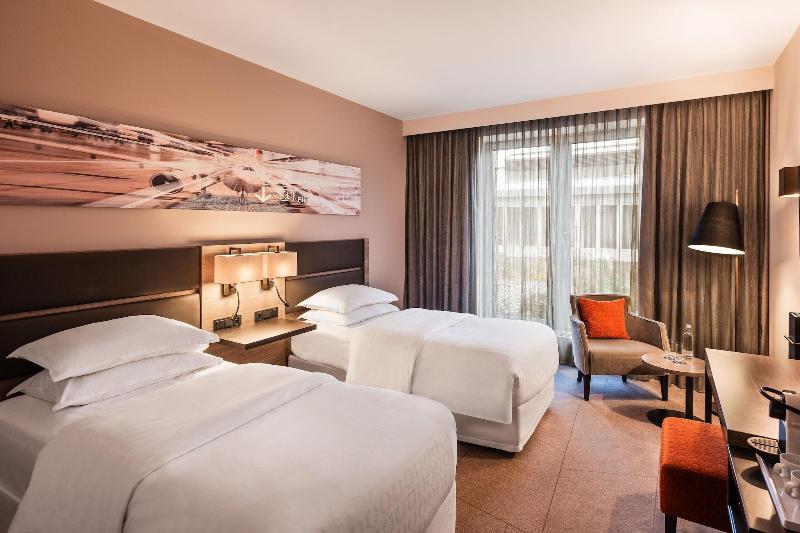 Sheraton Düsseldorf Airport - Oda