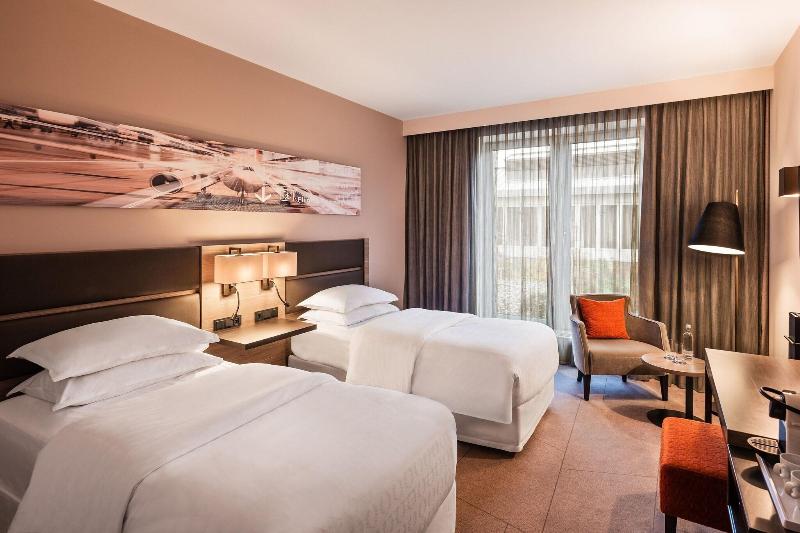 Sheraton Düsseldorf Airport - Oda