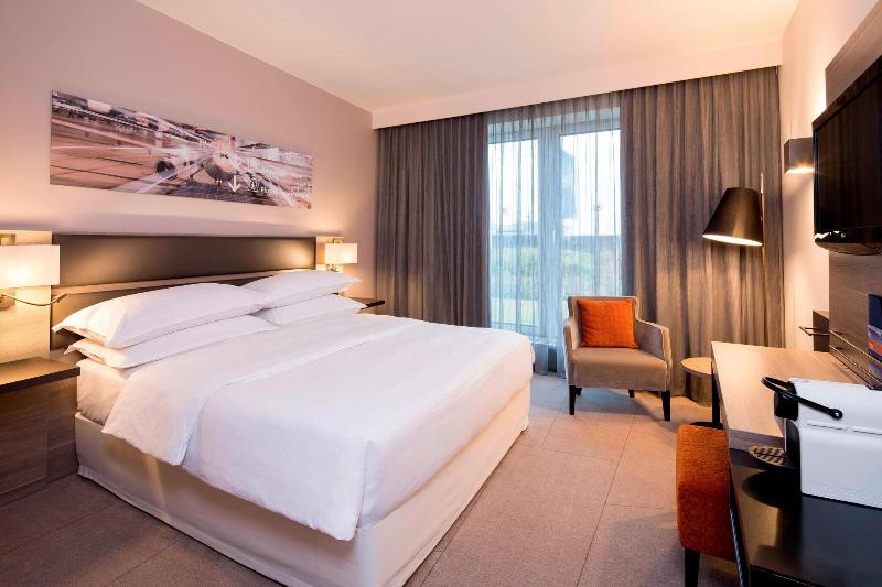 Sheraton Düsseldorf Airport - Oda