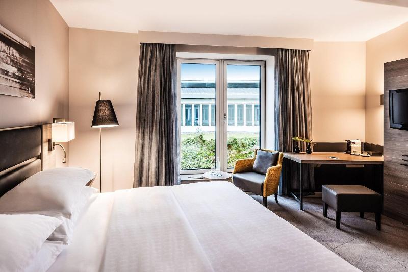 Sheraton Düsseldorf Airport - Oda
